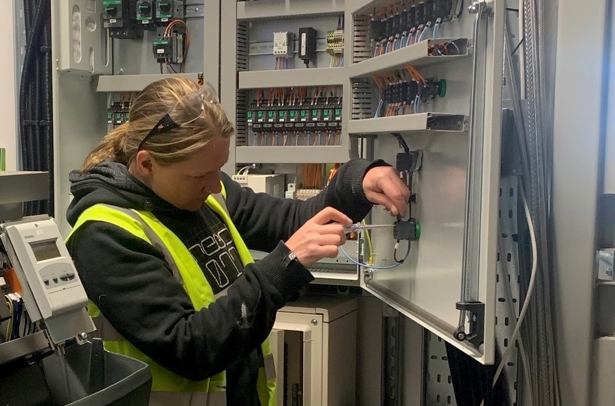 Samantha Jones: Making Strides in the Electrical Industry